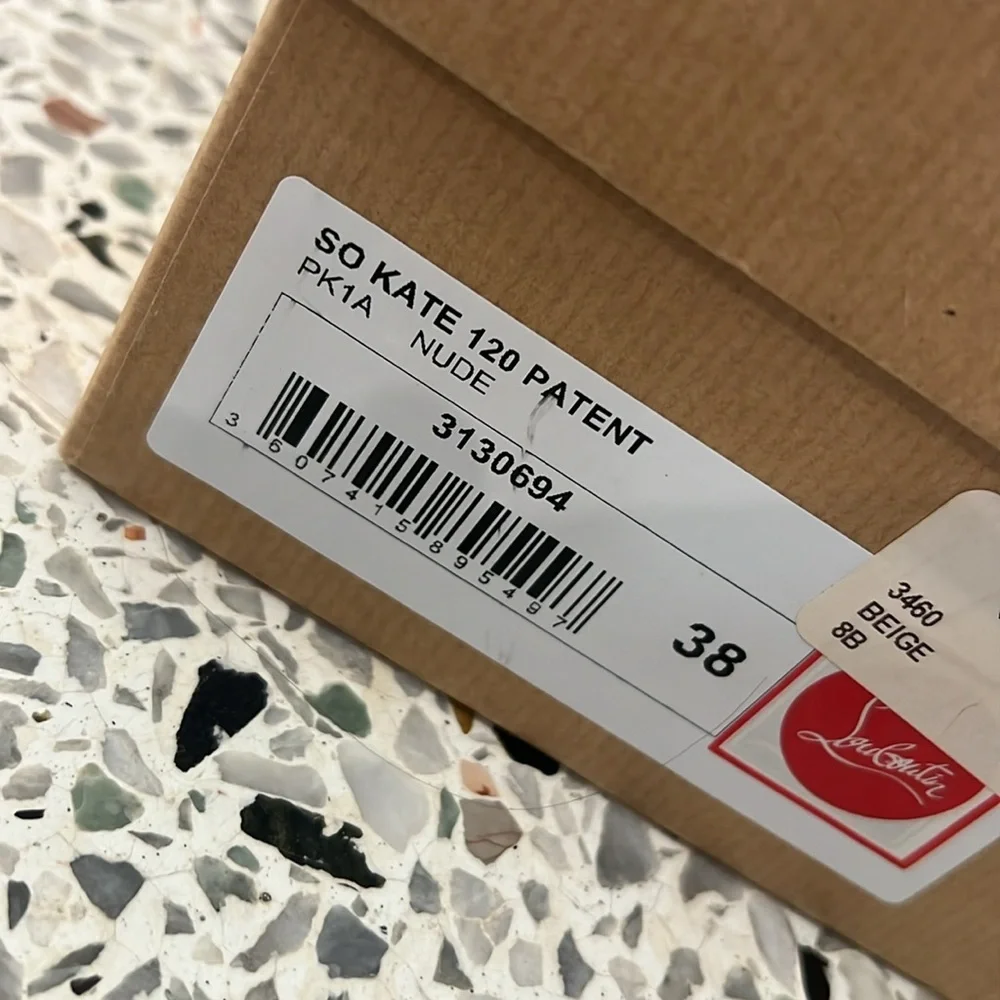 Christina Louboutin Kate 120 Patent Leather Heel - Picture 5 of 7